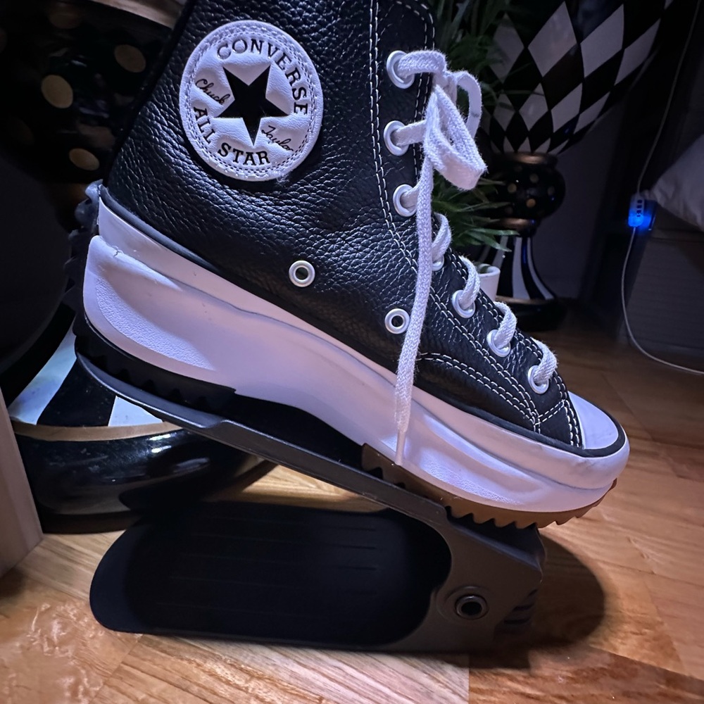 Converse Run Star hike Platform sneakers…Black, White. Gum ( NWT)